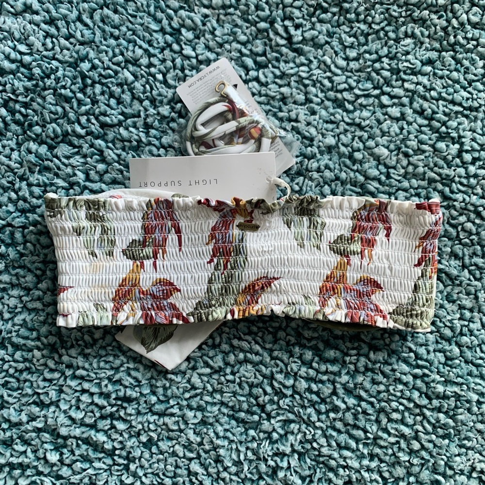 NWT Rip Curl Bikini Top - Picture 2 of 3